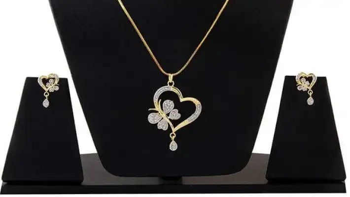 Heart Style Locket Set With Ear Rings